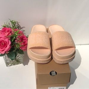 UGG Laton Slide